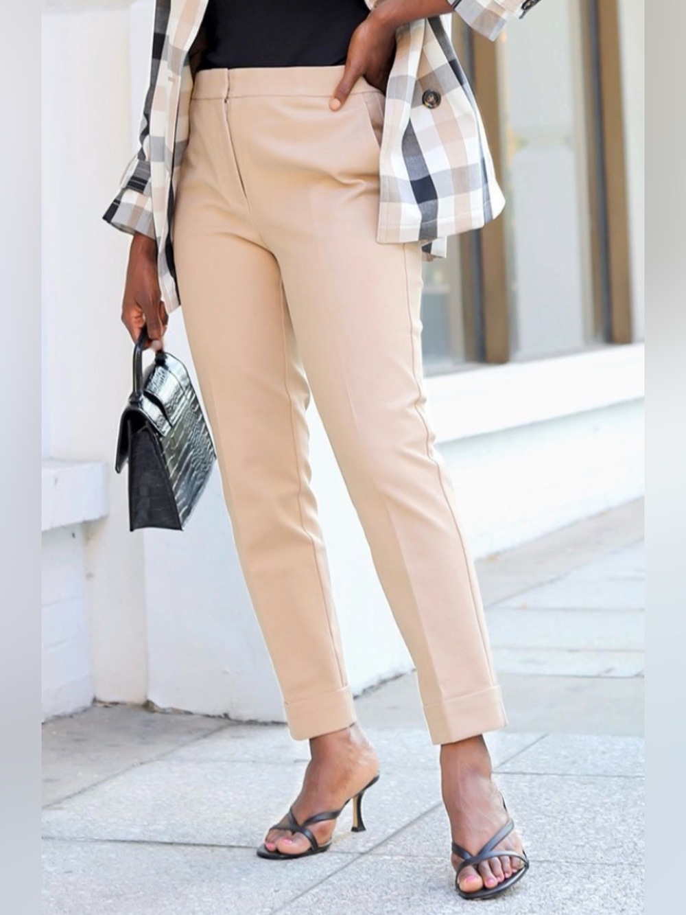 Ann Taylor Cropped Ankle Beige Pants Women’s Size 4